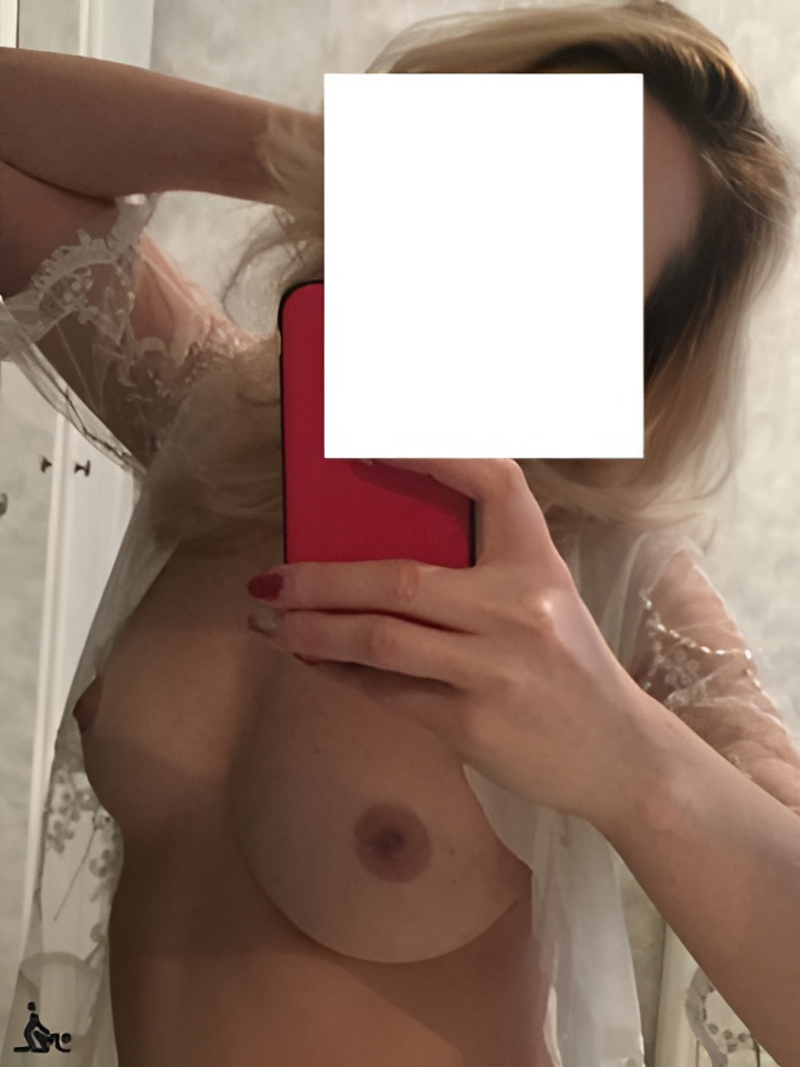 Софа привлекательная девушка из Мценска цена от 10000 руб